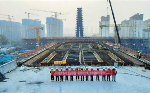 我国首座！单索面矮塔曲面菱形塔身斜拉桥主塔封顶