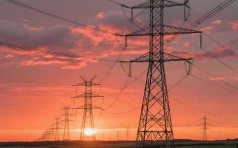 施耐德电气：美国电力短缺恐在AI竞赛中落后中国