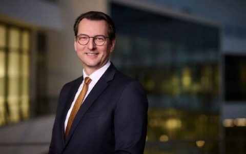 宝马集团将换帅！齐普策明年5月结束35年职业生涯