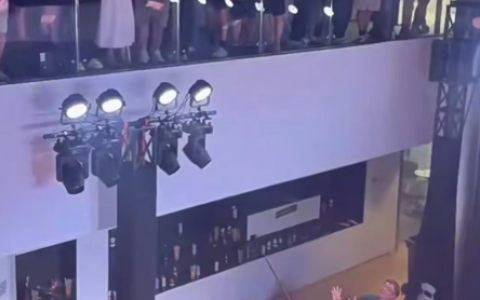 影石回应撒钱事件：刘靖康当时只是一时兴起 以后不敢了