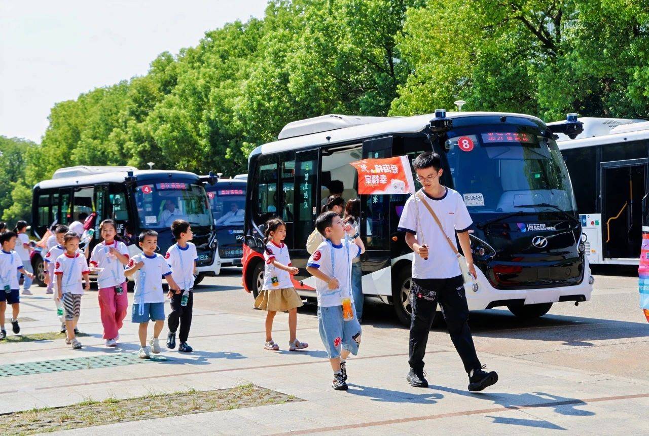 赋能商用车智驾技术“进化”苏州金龙荣获江苏省科学技术奖二等奖