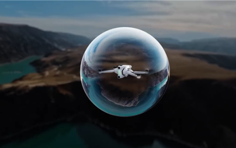 影石发布全球首款全景无人机 刘靖康：即便没笑到最后也无悔