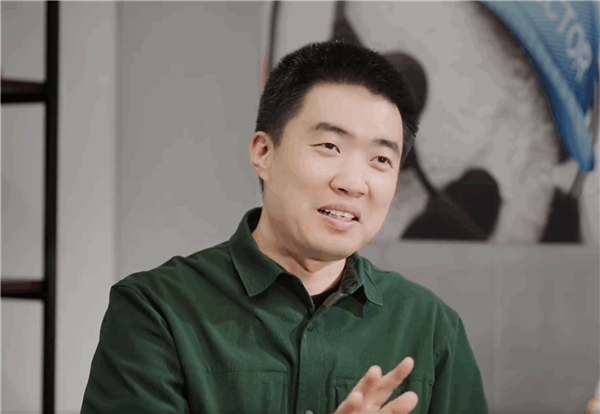 李想：理想汽车的车机AI能力 比苹果好太多了