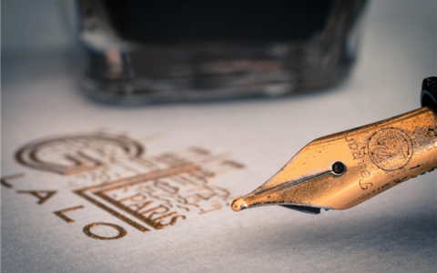 京东、美团、抖音等8家电商平台签订全国首份AI技术规范应用承诺书