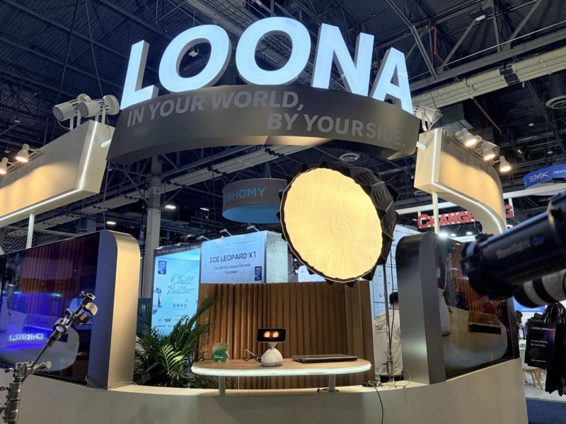 可以科技于CES发布全球首款桌面AI伙伴，进军千亿办公辅助市场