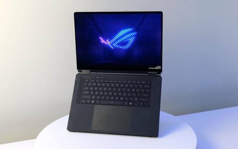 华硕ROG Zephyrus Duo双屏游戏本亮相CES 2026