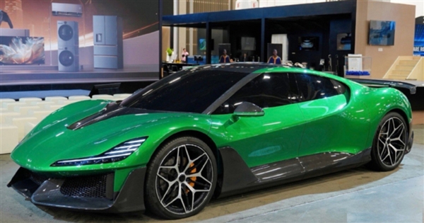 追觅首款超跑亮相CES：造型战斗拉风 马力1876匹