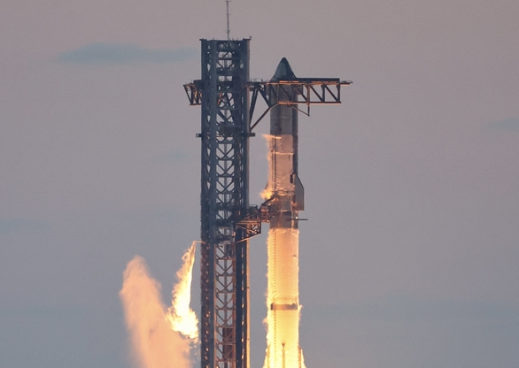 估值1.25万亿美元 SpaceX目标6月挂牌上市：马斯克更有钱了