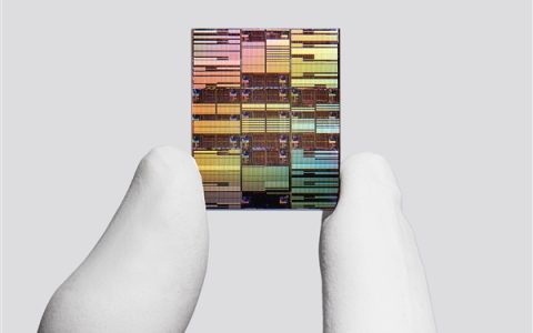 IBM全球首发0.7nm芯片！指甲盖大小 1000亿晶体管