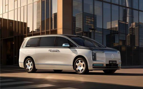 尊界V800搭载国产RISC-V芯片：实现智能座舱轻量化AI部署