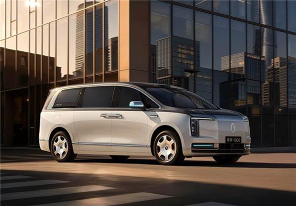尊界V800搭载国产RISC-V芯片：实现智能座舱轻量化AI部署
