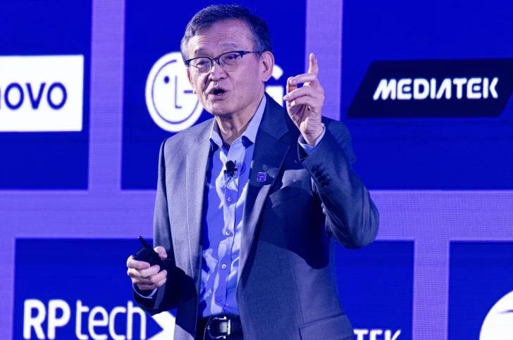 AI 硬件短缺料持续两到三年，英特尔 CEO 称供应链受限