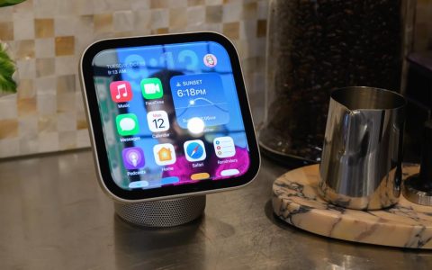 苹果 HomeView 定调：Siri AI 不'为聊天而聊天'，11月13日发货