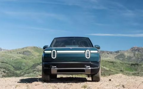 Rivian 交付逆势爬坡：走量新车 R2 撑起三季度