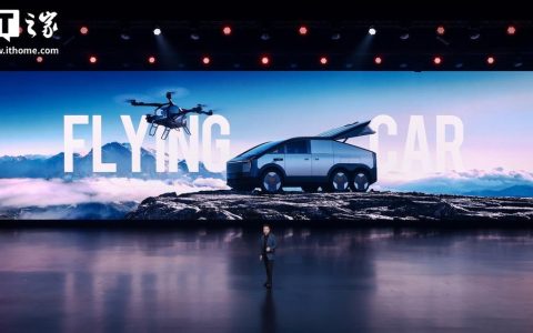 特斯拉二代 Roadster 演示飞行能力，马斯克称 2028 年量产